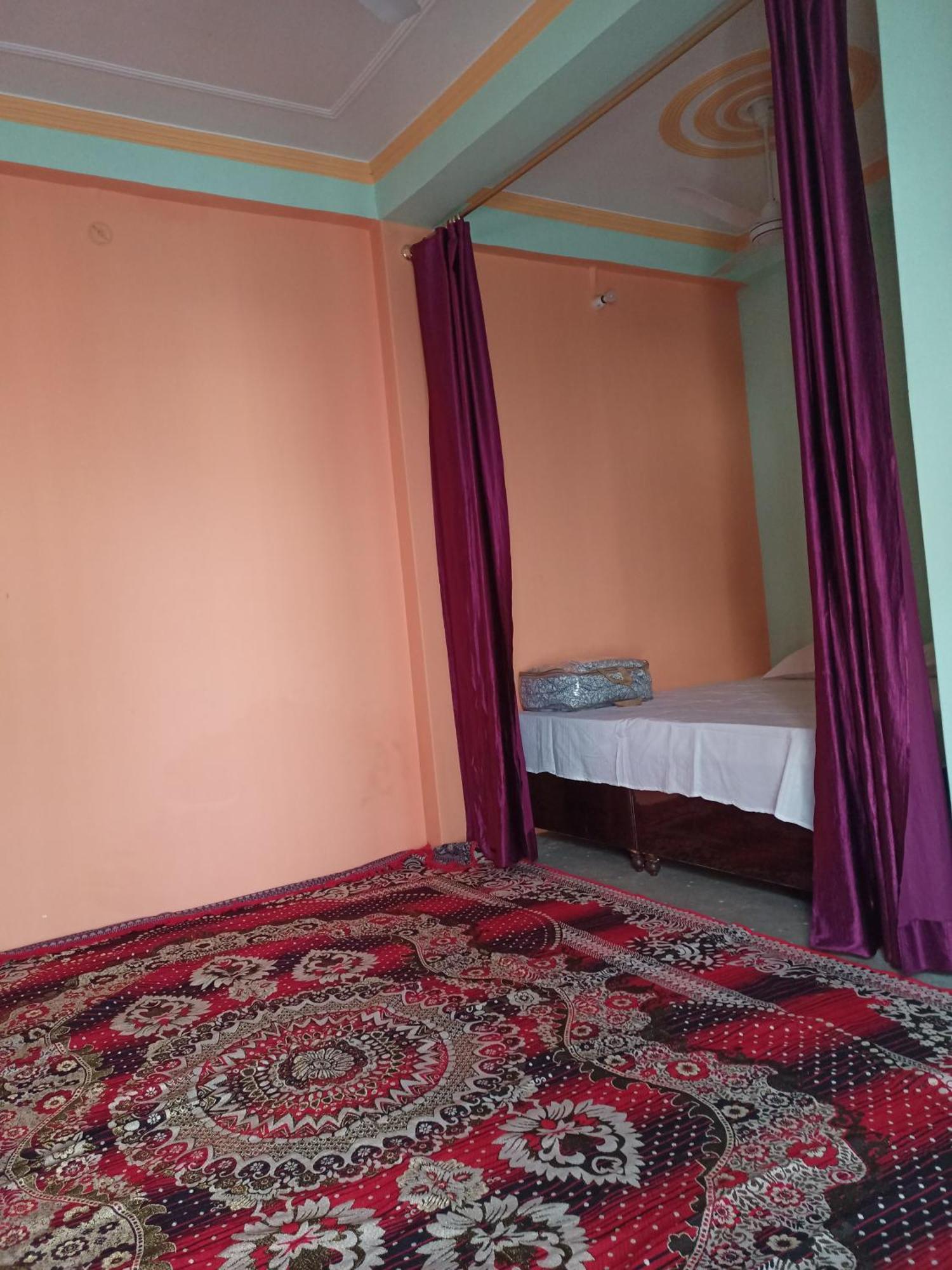 Girija Shail Bhavan Ayodhya Exterior foto